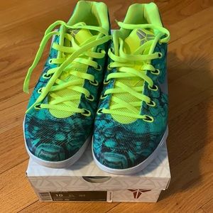 Kobe IX EM Low “Easter” Size 10
